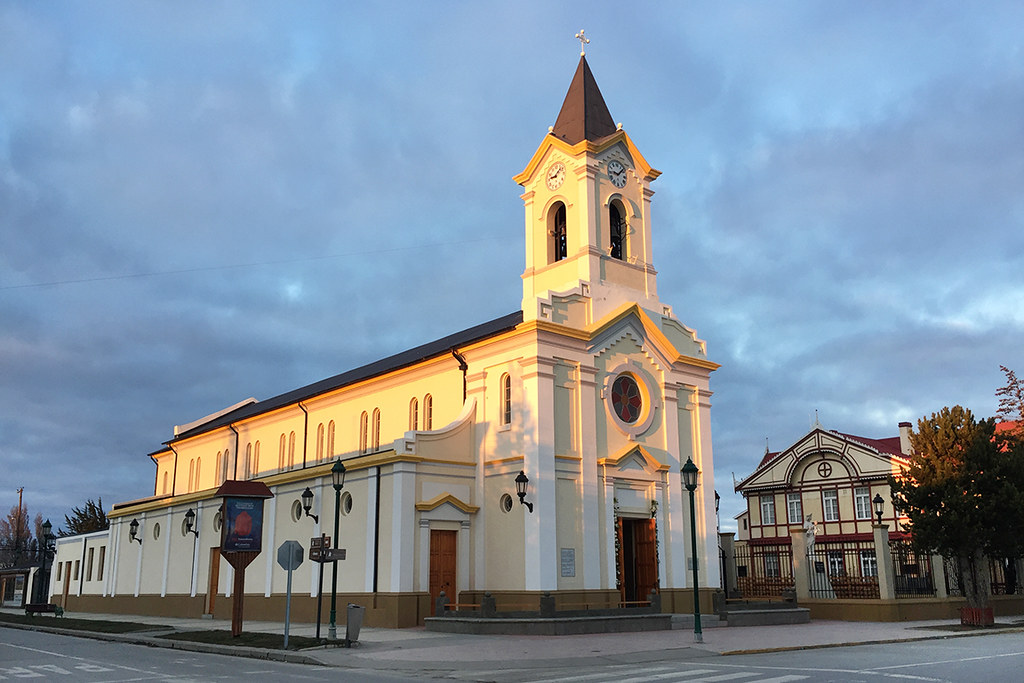 🕍 Parroquia María Auxiliadora del Carmen: Historia y Fe en el corazón de Puerto Natales